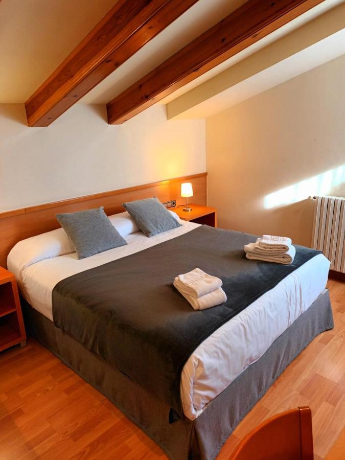 Hotel Estel Берґа Екстер'єр фото