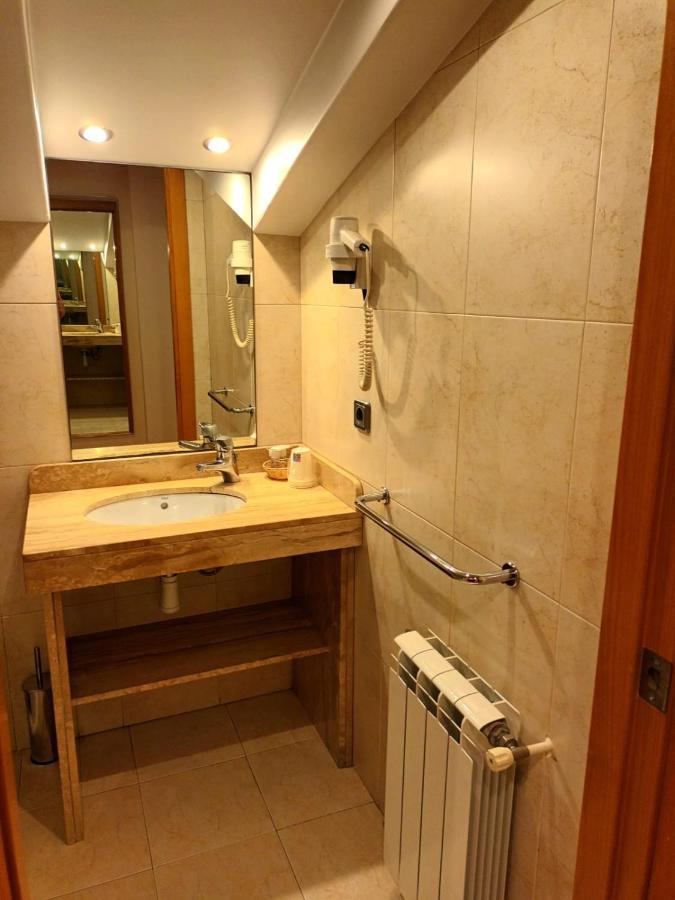 Hotel Estel Берґа Екстер'єр фото