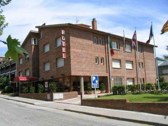 Hotel Estel Берґа Екстер'єр фото